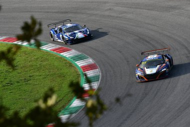 Mugello Pisti, İtalya - 8 Ekim 2021: Zanotti 'nin Nova Yarış Takımı' ndan Honda NSX Katalan, Mugello Pisti 'nde düzenlenen İtalyan Şampiyonası GT yarışında görev aldı..