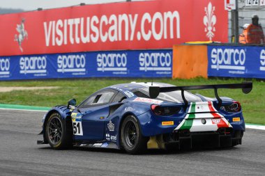 Mugello Pisti, İtalya 8 Ekim 2021: Ferrari 488 GT3 Corse takımından Evo Mann - Cas İtalya Şampiyonası 'nın GT oturumu sırasında Mugello Pisti' nde.