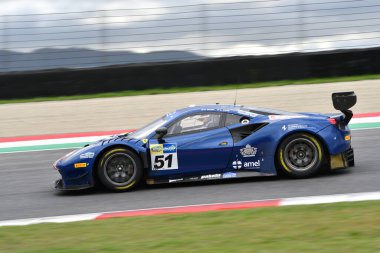 Mugello Pisti, İtalya 8 Ekim 2021: Ferrari 488 GT3 Corse takımından Evo Mann - Cas İtalya Şampiyonası 'nın GT oturumu sırasında Mugello Pisti' nde.