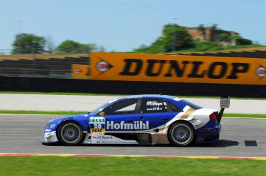 Mugello Pisti, İtalya 2 Mayıs 2008: Katherine Legge, Mugello Pisti 'ndeki DTM yarışı sırasında DTM Team Futurecim TME' den Audi A4 DTM 2006 ile iş başında.