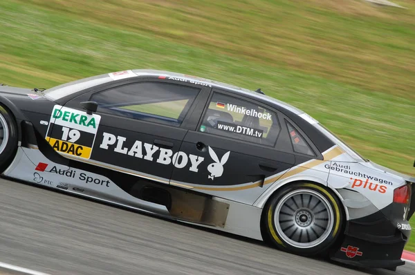 Mugello Pisti, İtalya 2 Mayıs 2008: Mugello Pisti 'ndeki DTM yarışı sırasında Audi A4 DTM 2007 ile hareket halindeydi.