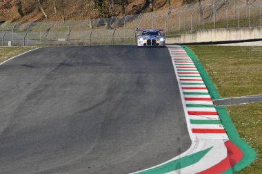 Scarperia, 24 Mart 2022: Samantha Tan-Bryson Morris 'in sürdüğü ST Racing takımından BMW M4 GT3 İtalya Mugello Pisti' ndeki 12.00 Hankook Yarışı sırasında Nick Wittmer görev başındaydı..