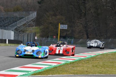 Scarperia, 3 Nisan 2022: Matra M650S yıl 1970 ex Henri Pescarolo - Jack Brabham Mugello Classic 2022 sırasında İtalya Mugello Pisti 'nde görev yapıyordu.