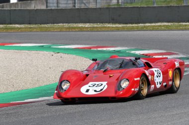 Scarperia, 3 Nisan 2022: Ferrari 312 P yılı 1969 eski Pedro Rodriguez Mugello Classic 2022 'de İtalya' daki Mugello Pisti 'nde görev yapıyordu..