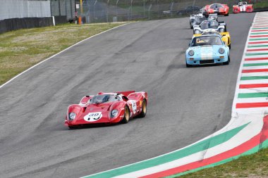 Scarperia, 3 Nisan 2022: Ferrari 312 P yılı 1969 eski Pedro Rodriguez Mugello Classic 2022 'de İtalya' daki Mugello Pisti 'nde görev yapıyordu..