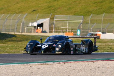 Scarperia, 3 Nisan 2022: Bentley Speed 8 yıl 2003 Capello - Kristensen - Smith Mugello Classic 2022 'de İtalya' da Mugello Pisti 'nde görevdeydi..