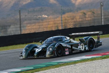 Scarperia, 3 Nisan 2022: Bentley Speed 8 yıl 2003 Capello - Kristensen - Smith Mugello Classic 2022 'de İtalya' da Mugello Pisti 'nde görevdeydi..