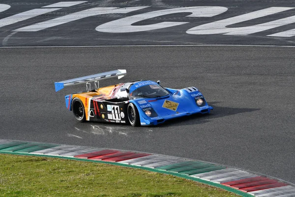Scarperia, 3 Nisan 2022: Kremer Fabrikası yılına göre Porsche 962 CK6 eski Philippe Alliot İtalya 'daki Mugello Pisti' nde Mugello Classic 2022 sırasında görev başındaydı..