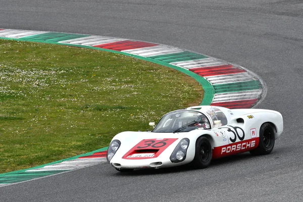 Скарперия Апреля 2022 Porsche 910 Year 1967 Action Mugello Classic — стоковое фото