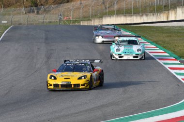 Scarperia, 3 Nisan 2022: Chevrolet Corvette Z06R 2007 Mugello Classic 2022 'de İtalya' daki Mugello Pisti 'nde.