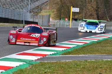 Scarperia, 3 Nisan 2022: Olmas GLT 200 yıl 1988 Mugello Classic 2022 'de İtalya' daki Mugello Pisti 'nde.