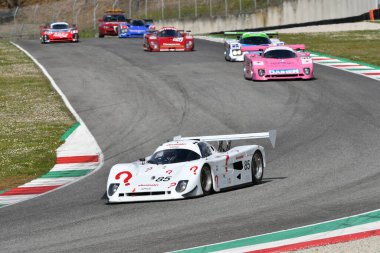 Scperia, 3 Nisan 2022: Spice SE90 yıl 1990 Mugello Classic 2022 'de İtalya' daki Mugello Pisti 'nde.