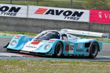 Scarperia, 3 Nisan 2022: Porsche 962 C yılı 1990 Mugello Classic 2022 'de İtalya' daki Mugello Pisti 'nde.