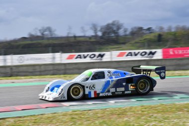 Scarperia, 3 Nisan 2022: 1993 yılında Mugello Classic 2022 'de İtalya' daki Mugello Pisti 'nde Cesaret C30LM yılı.