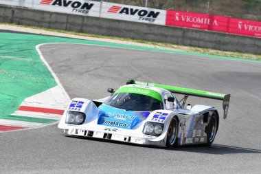 Scarperia, 3 Nisan 2022: 1993 yılında Mugello Classic 2022 'de İtalya' daki Mugello Pisti 'nde Cesaret C30LM yılı.