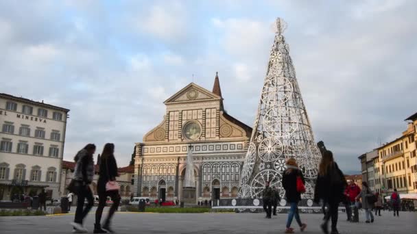 Florence December 2018 Toeristen Kerstboom Het Plein Van Santa Maria — Stockvideo