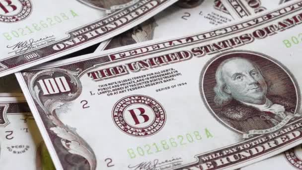 Benjamin Franklin Portréjával Százdolláros Bankjegyek Forognak Közelről — Stock videók