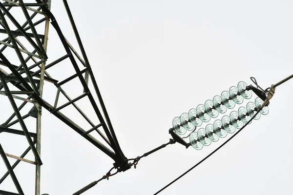 Detail Van Isolatoren Een Elektrische Stroom Trellis Van Een Distributielijn — Stockfoto