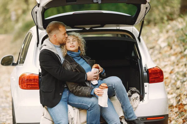 Blonde Curly Woman Man Sitting Trunk Car Autumn Forest Hugging — Stock Photo, Image