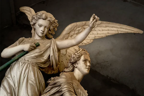 Statue Sculpture Portrait Anges Avec Des Ailes Cimetière Monumental — Photo