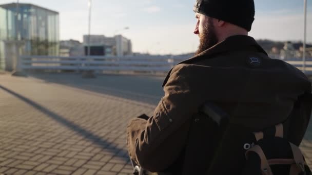 Lonely disabled man in morning city — Stock Video