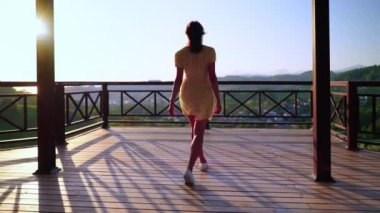 freedom of travel and visiting foreign and local natural landmark