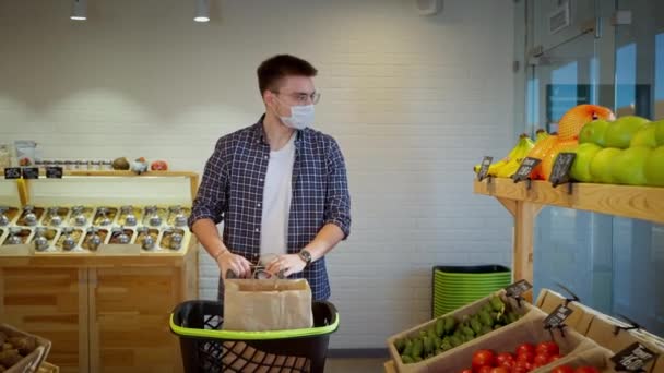 Man Selecting Cucumbers Greengrocery Products Names Price Tags Customer Wearing — Stock Video