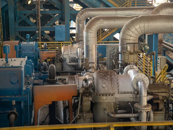 甘蔗行业的涡轮机与变速箱相连 — 图库照片