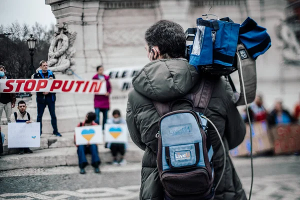 Lizbon Portekiz Şubat 2022 Ukrayna Putin Durdurun Pankartı Tutan Insanların — Stok fotoğraf