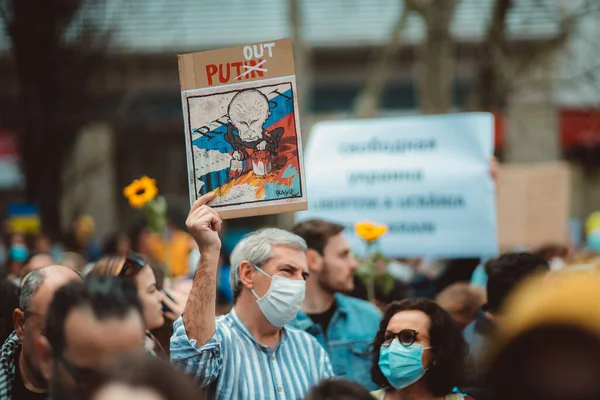 Lisbon Portugal February 2022 Gray Haired Man Crowd Protesters Holding — Foto Stock