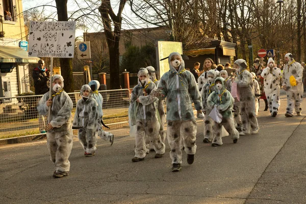 İtalya, Venedik, 22 Şubat 2020 'de. Venedik, İtalya 'da geleneksel karnaval alları.   