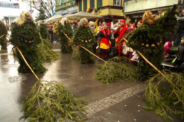 STUTTGART, ALMANY, 19 HAZİRAN 2020. Almanya 'nın Stuttgart şehrinde geleneksel maskeli karnaval alayı. 