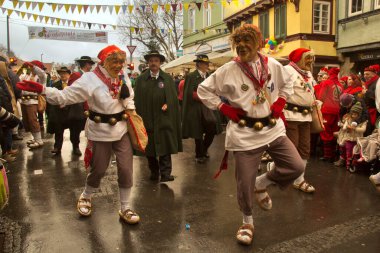 STUTTGART, ALMANY, 19 HAZİRAN 2020. Almanya 'nın Stuttgart şehrinde geleneksel maskeli karnaval alayı. 