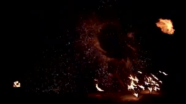 โชว์ไฟที่งานแต่ง ความบันเทิง Pyrotechnic ในวันหยุด — วีดีโอสต็อก
