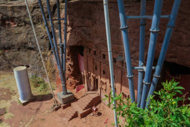 Lalibela, Etiyopya - 20 Ağustos 2020: Antik Afrika Kiliselerinin dışında 