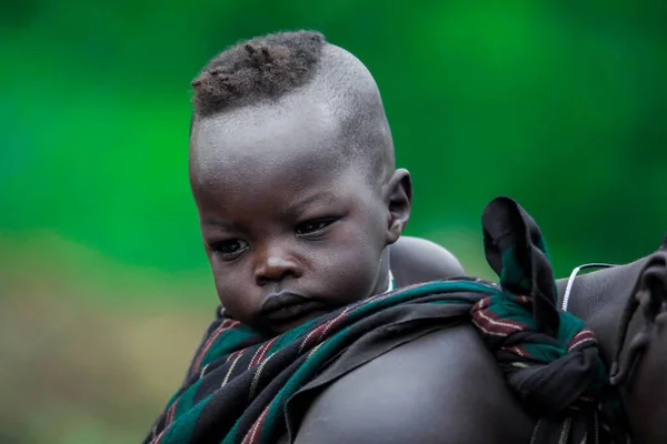 Omo River Valley Etiopía Noviembre 2020 Retrato Bebé Tribu Mursi —  Fotos de Stock