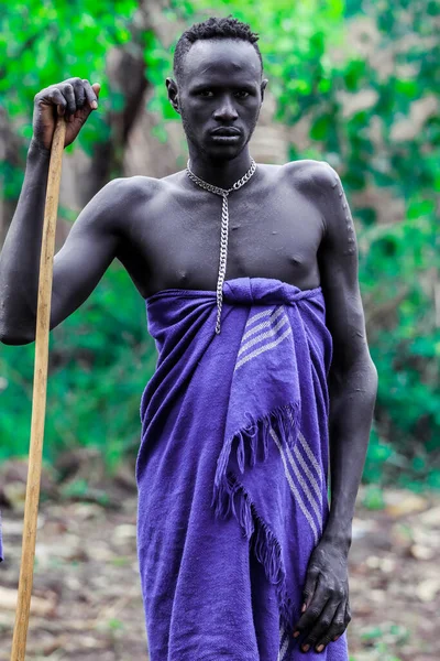 Omo River Valley Ethiopia November 2020 Men Traditional Outfits Mursi — Stock Photo, Image