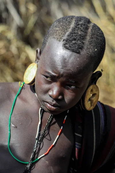 Omo River Valley Ethiopia November 2020 Portrait Brave African Young — Stock Photo, Image