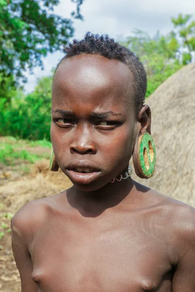 Долина Річки Омо Ефіопія Листопада 2020 Портрет Африканського Підлітка Великими — стокове фото