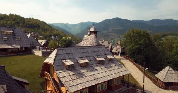 Aerial Footage Panoramic View Drvengrad Traditional Wooden Village Serbia — Vídeo de Stock
