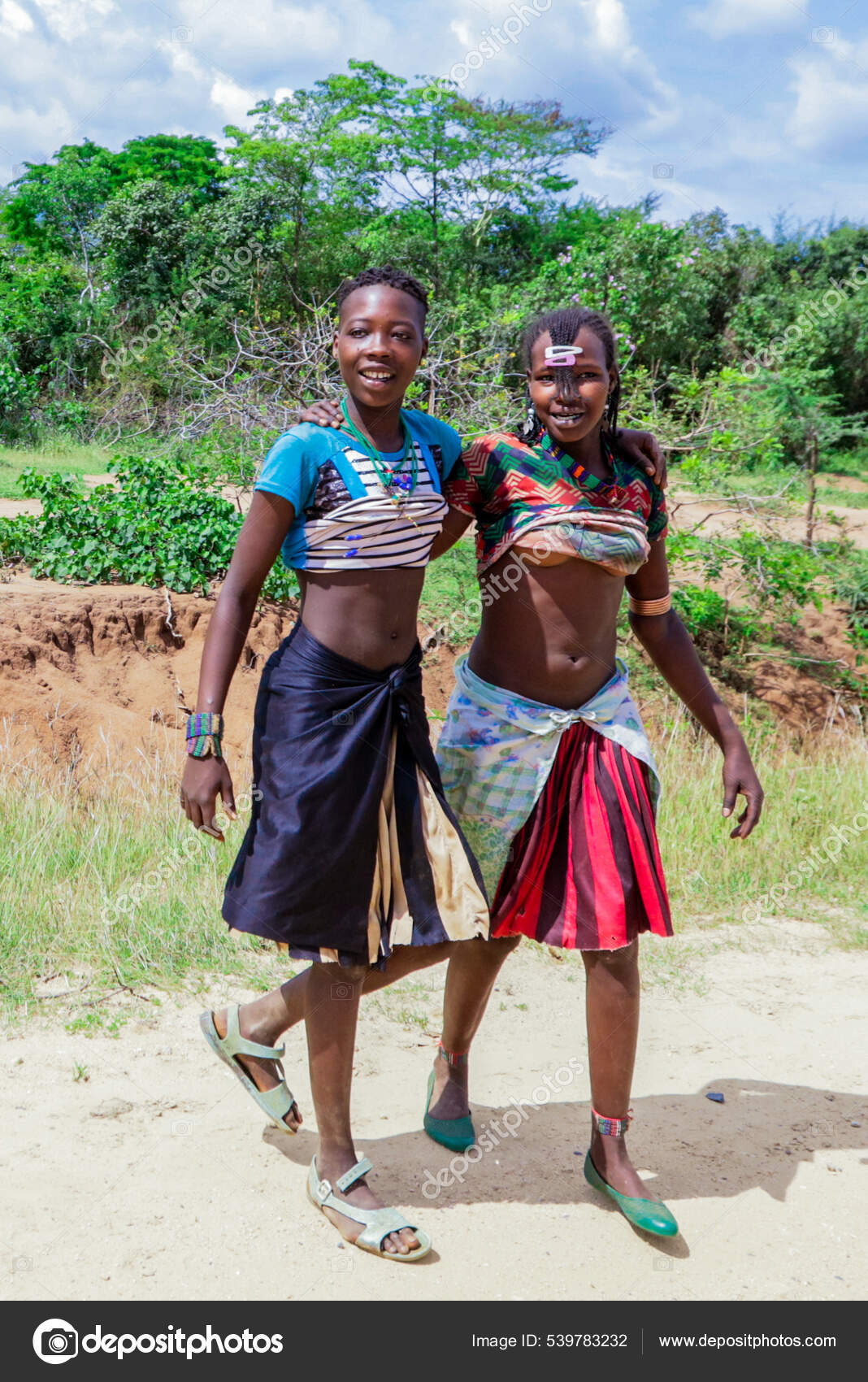 african tribe children Jinka Ethiopia November 2020 Several Smiling African Children Bright Clothes — Stock Editorial Photo © DavePrimov #539783232