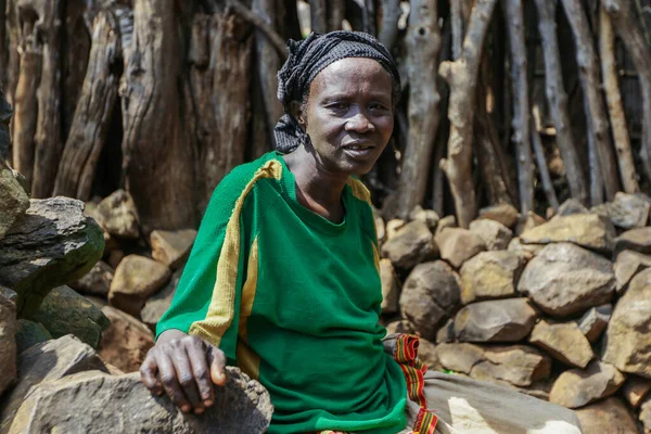 Konso Ethiopia November 2020 African Konso Woman Working Hard Local — Stock Photo, Image