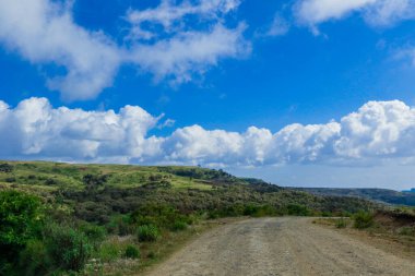 Kuzey Etiyopya 'daki Gondar Yolu' ndan Bulutlardaki Simien Dağlarına Panoramik Görünüm
