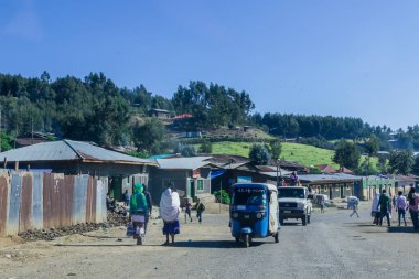 Gondar, Etiyopya - 01 Aralık 2020: Etiyopya 'nın kuzeyindeki Afrika kasabasının günlük yaşamı