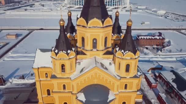 Aerial Footage Winter View Alexander Nevsky Church Background Snowy Nizhny — стоковое видео