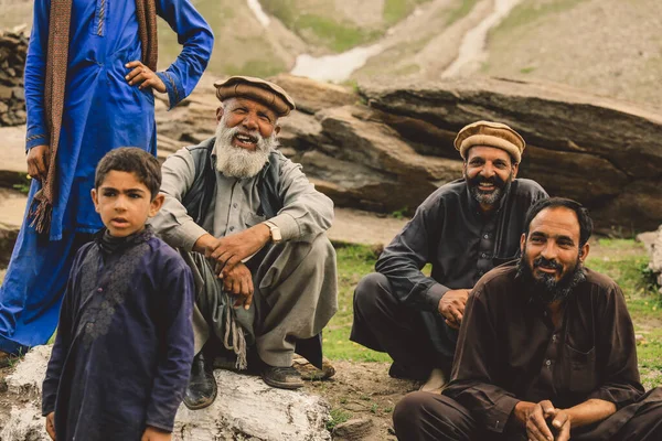 Gilgit Pakistan June 2018 Group Pakistani Men Traditional Pakol Smiling — стокове фото