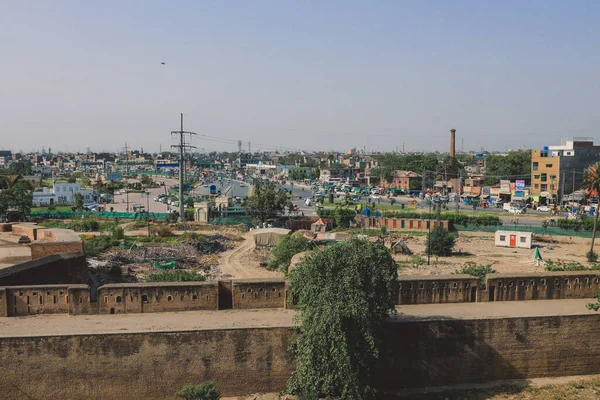 パキスタン ラホール砦の領土からの都市の建物へのパノラマビュー — ストック写真