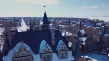 Togliatti 'deki Garibaldi Kalesi 4K Havacılık Manzarası, Rusya manzarası 