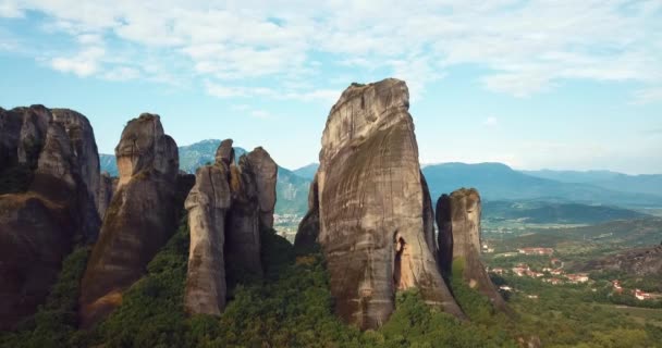 Vista Aérea Das Montanhas Dos Mosteiros Meteora Greece — Vídeo de Stock