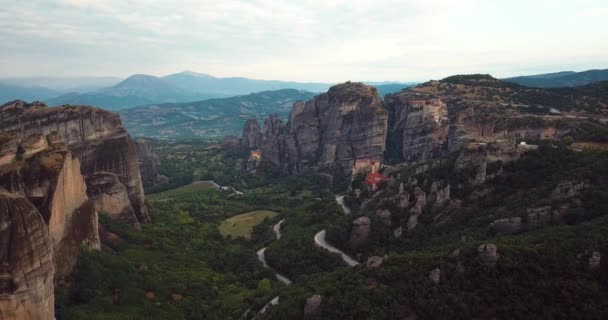 Flygfoto Över Bergen Och Meteora Kloster Grekland — Stockvideo